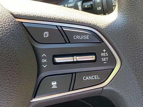 Used 2019 Hyundai Santa Fe SEL FWD image 17