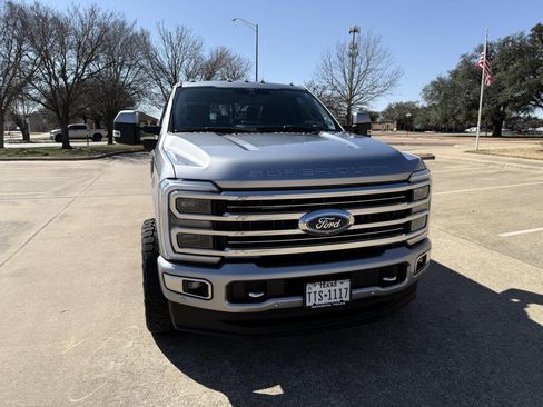 Used 2023 Ford F250 Limited w/ FX4 Off-Road Package image 3