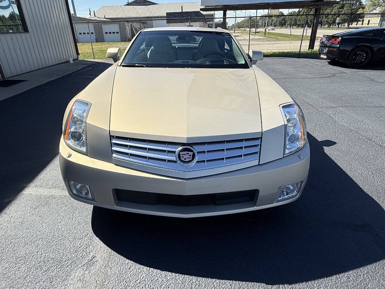 Used 2006 Cadillac XLR RWD image 94