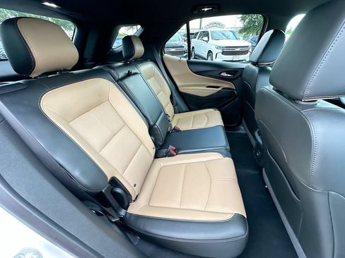 Used 2023 Chevrolet Equinox Premier FWD image 26
