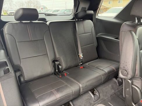 Used 2023 Chevrolet Traverse RS w/ LPO, Floor Liner Package image 47