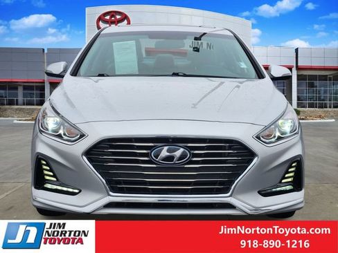 Used 2018 Hyundai Sonata Limited image 2