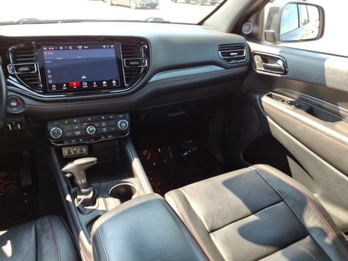 Used 2024 Dodge Durango GT AWD/4WD image 14