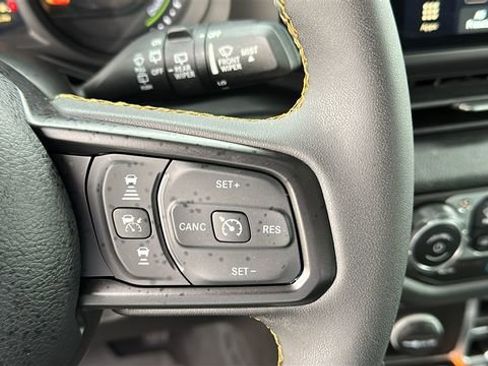 Used 2024 Jeep Wrangler Unlimited AWD/4WD image 14