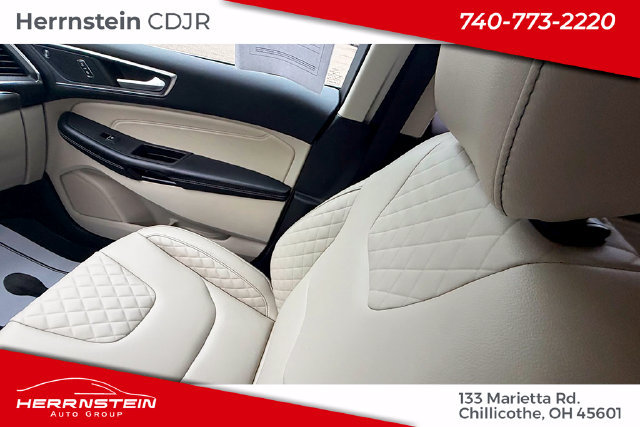 Used 2023 Ford Edge Titanium AWD/4WD image 11