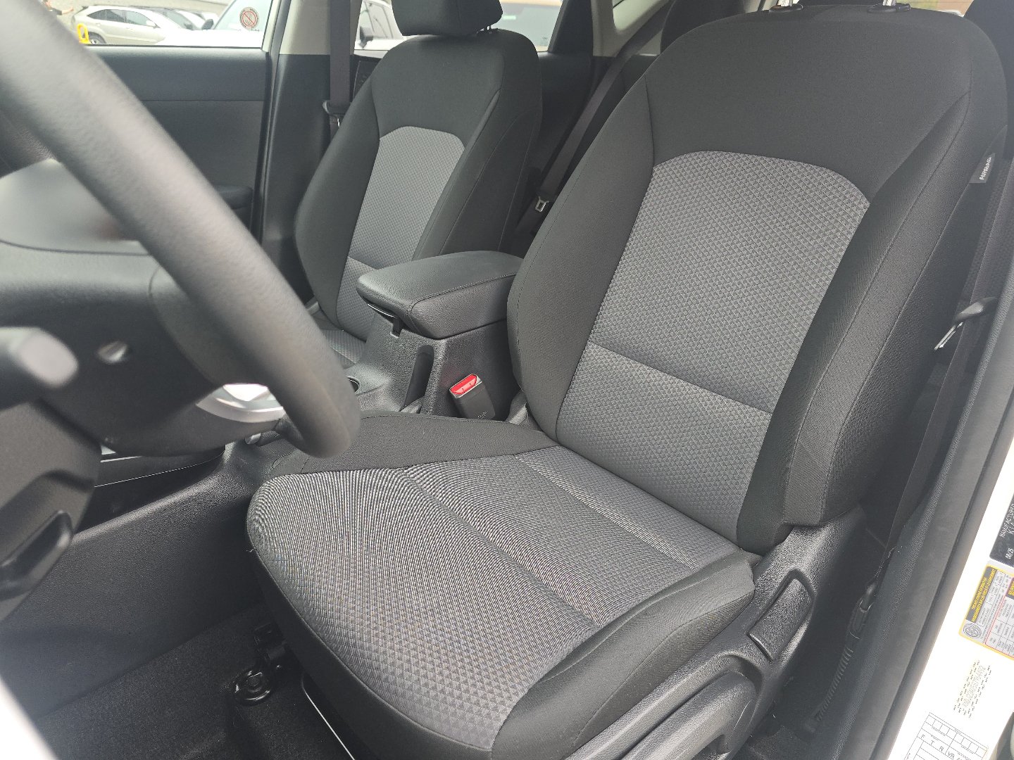 Used 2025 Kia Soul LX w/ LX Technology Package FWD image 21