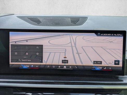 Used 2024 BMW X6 xDrive40i w/ Executive Package image 15