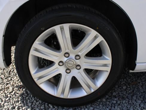 Used 2012 Chrysler 200 Touring w/ Sun/Sound Group image 8