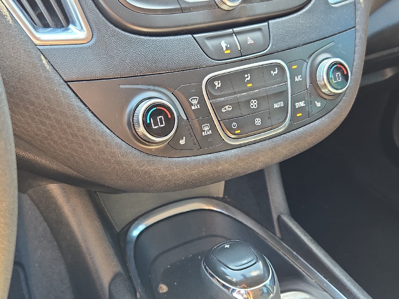 Used 2020 Chevrolet Malibu LT FWD image 14