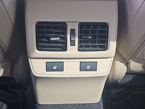 Used 2017 Subaru Outback 2.5i Limited w/ Popular Package #5 image 15