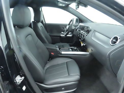 Certified 2025 Mercedes-Benz GLA 250 image 20