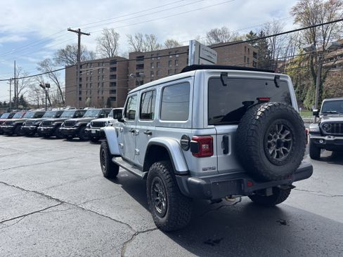 Used 2022 Jeep Wrangler Unlimited Rubicon w/ Trailer Tow Package image 7