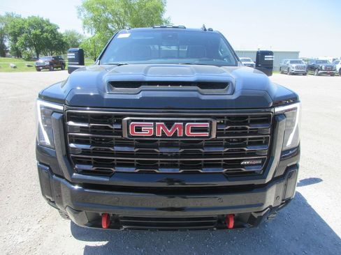 New 2026 GMC Sierra 2500 AT4X AWD/4WD image 11