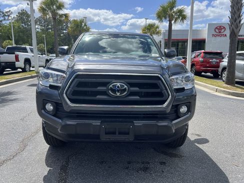 Used 2023 Toyota Tacoma SR5 AWD/4WD image 3