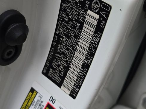 Used 2019 Toyota Corolla LE image 25