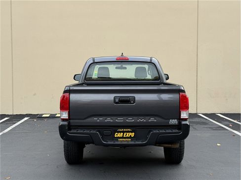 Used 2017 Toyota Tacoma 2WD Access Cab image 5