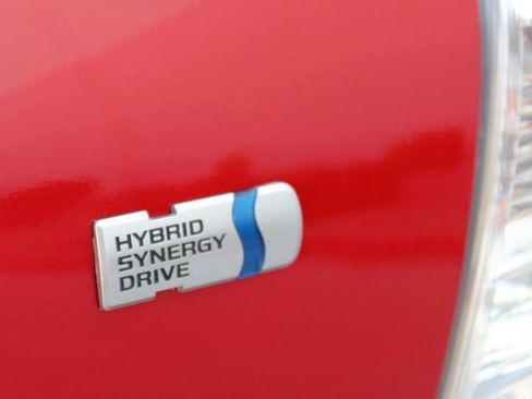 Used 2012 Toyota Prius V Three w/ Preferred Accessory Pkg FWD image 10