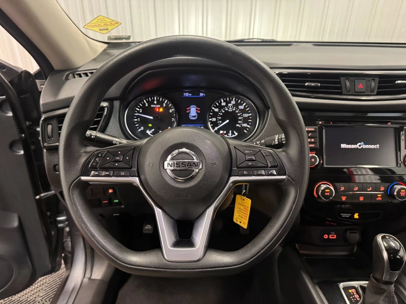 Used 2020 Nissan Rogue S FWD image 18