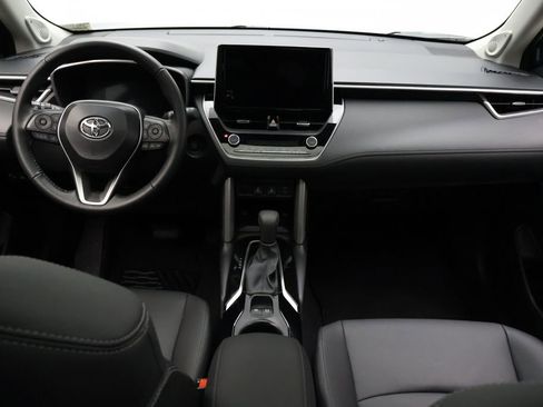 Certified 2025 Toyota Corolla Cross XLE image 24