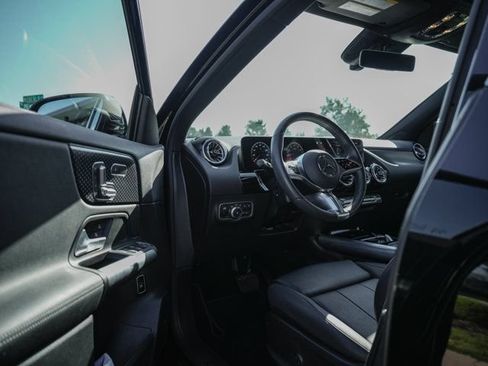 Certified 2025 Mercedes-Benz GLA 250 4MATIC image 15
