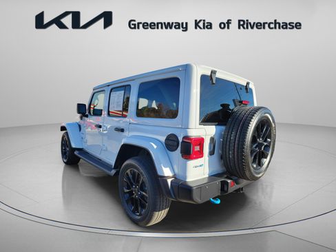 Used 2023 Jeep Wrangler Unlimited Sahara w/ Cold Weather Group image 4