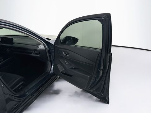 Used 2023 Honda Accord EX-L image 29