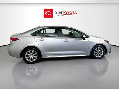 Used 2026 Toyota Corolla LE FWD image 2