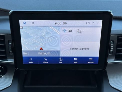Used 2020 Ford Explorer XLT w/ Equipment Group 202A AWD/4WD image 13