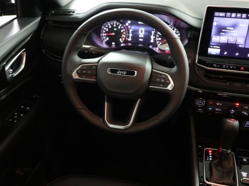 New 2026 Jeep Compass Latitude image 16