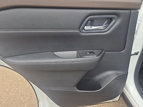 Certified 2023 Nissan Rogue SV w/ SV Premium B Package image 34