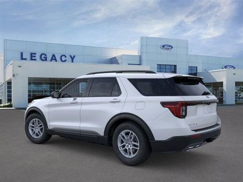 New 2026 Ford Explorer Active w/ Active Comfort Package image 4