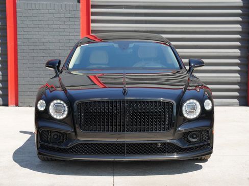 Used 2020 Bentley Flying Spur W12 image 2