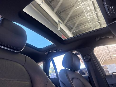 Used 2018 Mercedes-Benz GLC 350e 4MATIC image 21