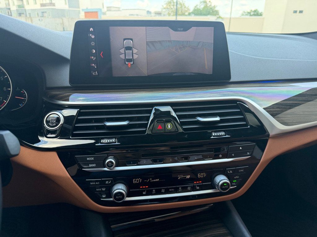 Used 2018 BMW 540i xDrive AWD/4WD image 12