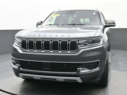 Used 2024 Jeep Wagoneer L Series II w/ Flexible Seating Group image 7