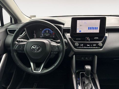 Used 2023 Toyota Corolla Cross XLE w/ Convenience Package AWD/4WD image 10