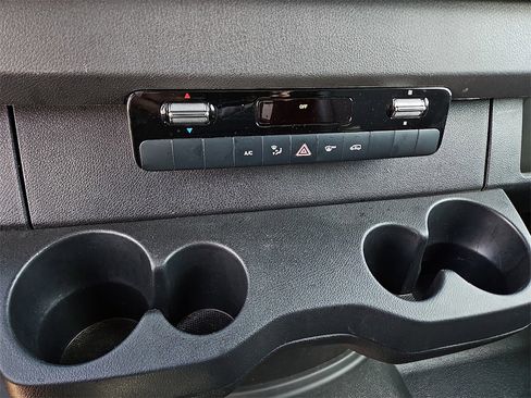 Used 2025 Mercedes-Benz Sprinter 2500 image 23