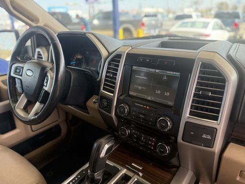 Used 2015 Ford F150 Lariat w/ Equipment Group 501A Mid image 22