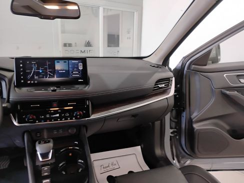 Used 2024 Nissan Rogue Platinum w/ Platinum Premium Package FWD image 86