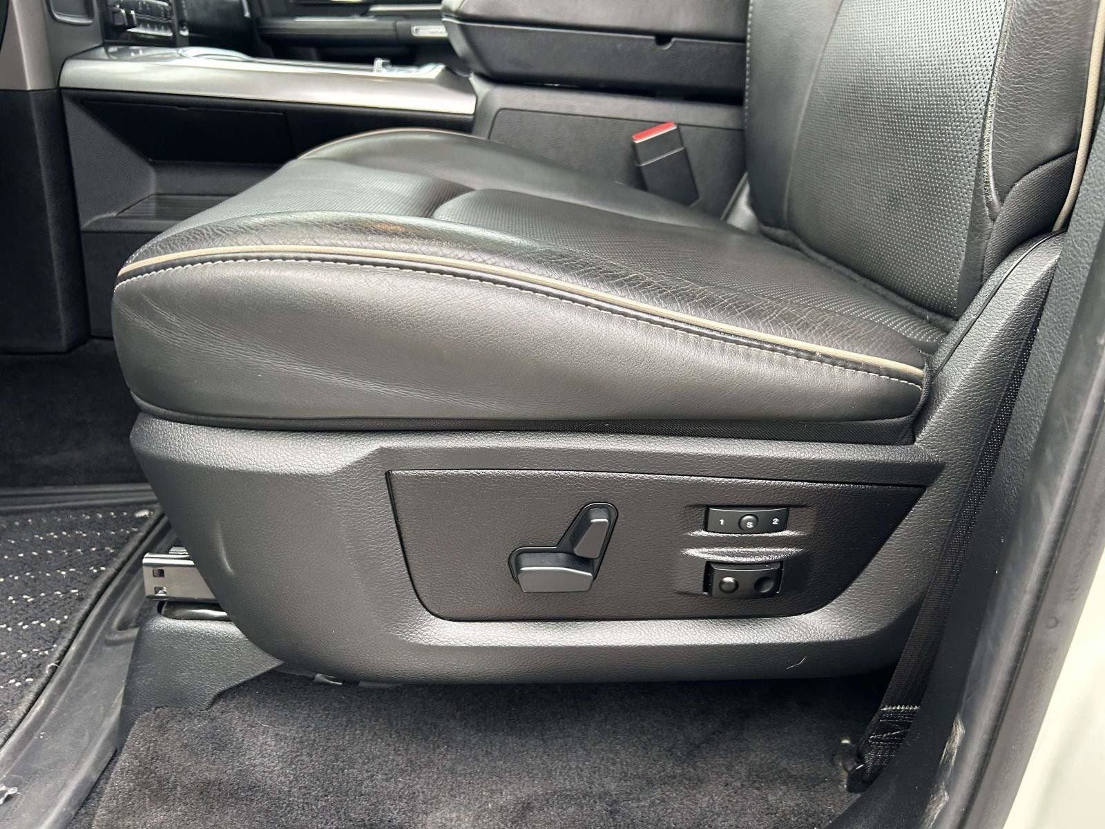 Used 2016 RAM 2500 Limited AWD/4WD image 20