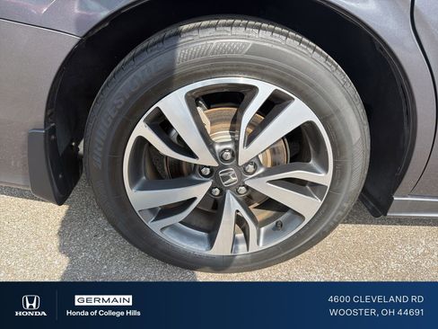 Used 2024 Honda Odyssey Touring image 5