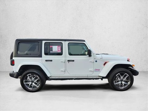 Used 2024 Jeep Wrangler Sport S image 6