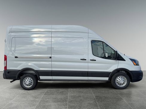 New 2026 Ford Transit 250 148 High Roof AWD image 6