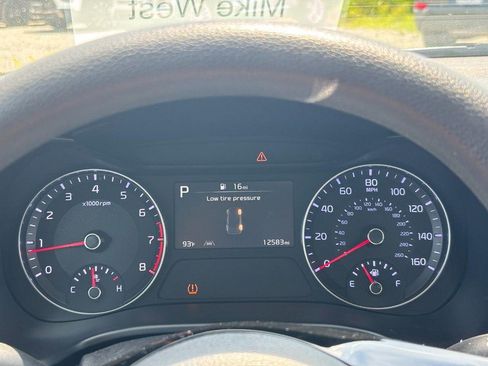 Used 2023 Kia Forte LXS w/ LXS Technology Package FWD image 21