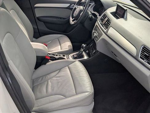 Used 2018 Audi Q3 2.0T Premium Plus w/ Premium Plus Package image 21