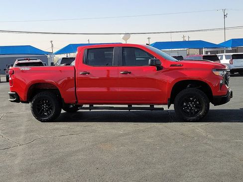 Used 2024 Chevrolet Silverado 1500 Custom Trail Boss w/ LPO, Dark Essentials Package image 5