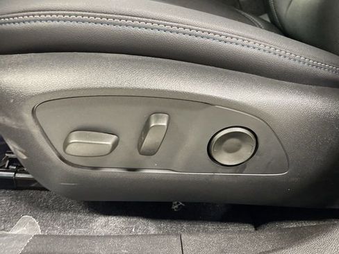 New 2026 Chevrolet Equinox EV LT FWD image 12