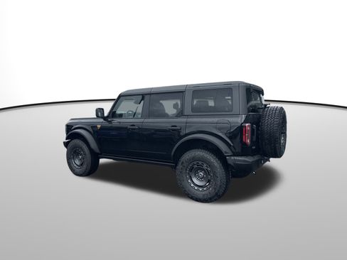 New 2025 Ford Bronco Badlands w/ Sasquatch Package image 3
