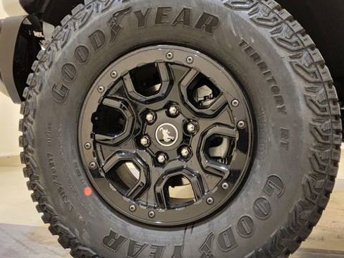 New 2025 Ford Bronco Badlands w/ Sasquatch Package image 13