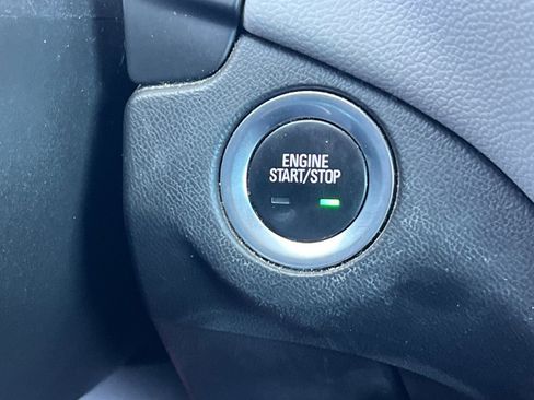 Used 2021 Chevrolet Equinox LT AWD/4WD image 23